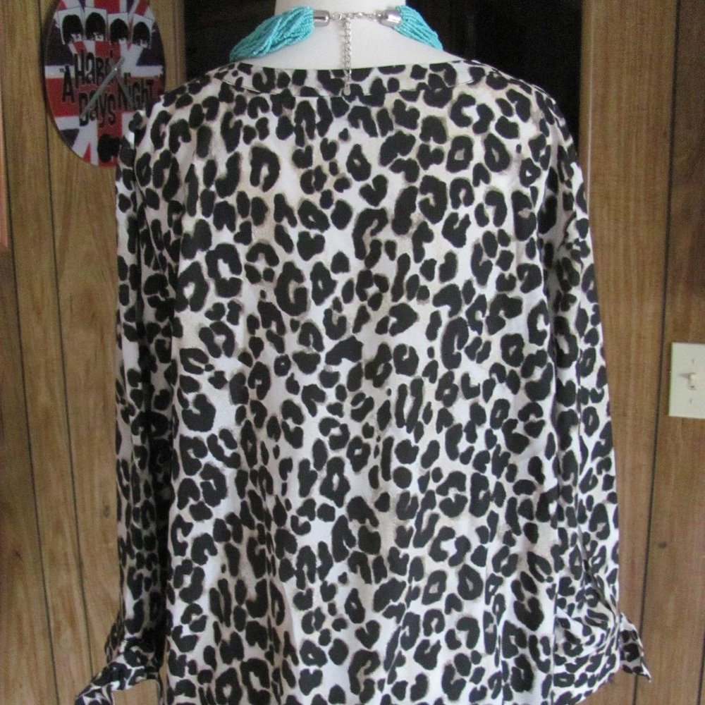 JOAN RIVERS LADIES LEOPARD PRINT PULLOVER BLOUSE - Picture 7 of 11